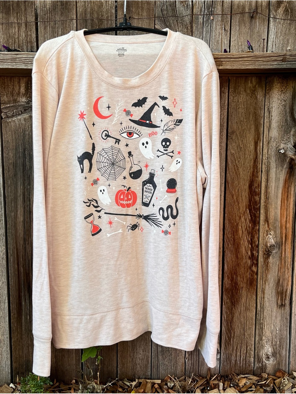 Women's Halloween Graphic Sweatshirt Long-Sleeve Pullover 🦇